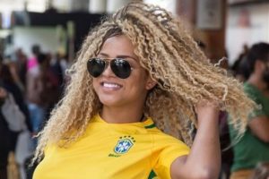 Miss Bumbum g&uuml;zeli kendinden s&ouml;z ettirmeye devam ediyor!