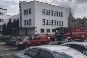Polonya alarma ge&ccedil;ti! 180 kişi tahliye edildi