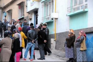Boynuna salıncak ipi dolanan 10 yaşındaki &ccedil;ocuk &ouml;ld&uuml;