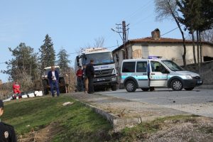 Samsun'da &ccedil;&ouml;p kamyonunda ş&uuml;pheli patlama: 2 yaralı