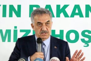 Yazıcı: Kanunda feshin 'f'si bile ge&ccedil;miyor