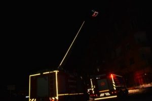 &Ccedil;atıda &ccedil;ıkan yangın korkuttu