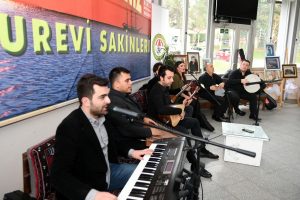 Bursa'da huzurevi sakinlerine &ouml;zel konser