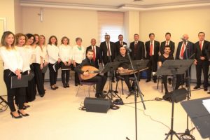 Bursa Nil&uuml;fer'de huzurevinde sanat m&uuml;ziği ziyafeti