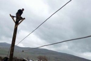 Ka&ccedil;ak elektrik kullanan kişi sosyal medyadan yakalandı!