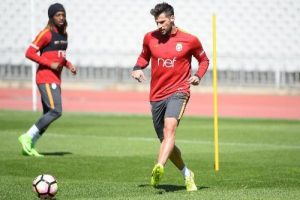Galatasaray, Olimpiyat Stadı'nda &ccedil;alıştı