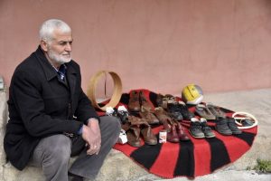 6 yıldır ayakkabıların sahibini bekliyor