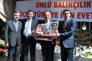 Bakan Bozdağ'dan balık&ccedil;ıları ziyaret etti
