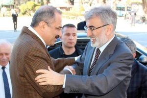 Ak Partili Yıldız: 'Evet' veya 'Hayır', bizim başımızın &uuml;st&uuml;ndedir