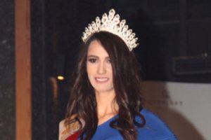 G&uuml;zellik krali&ccedil;esi Sibel Demiralp kalp krizi ge&ccedil;irdi