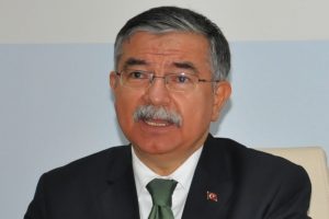 Bakan Yılmaz'dan 'naylon tez' a&ccedil;ıklaması