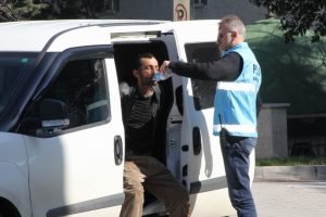 Samsun'da meslektaşlarını yaralayan kişiye polis şefkati