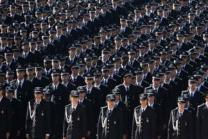 Bakan a&ccedil;ıkladı 10 bin polis memuru alınacak
