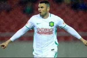 Burak Yılmaz: "T&uuml;rkiye'den resmi teklif aldım"