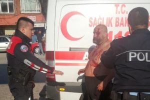 Zonguldak'ta 14 yaşındaki kızı taciz eden kişi lin&ccedil; ediliyordu