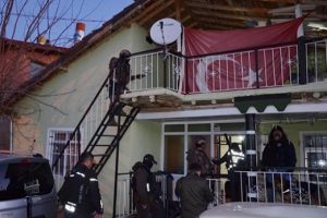 Konya'da 500 polisle uyuşturucu operasyonu: 37 g&ouml;zaltı