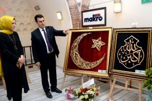 Bursa'da OSMEK'te &ouml;ğrendiklerini sergiyle ta&ccedil;landırdılar