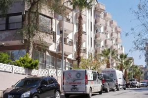 Bakım evinde kalan 25 kişi yedikleri yemekten zehirlendi