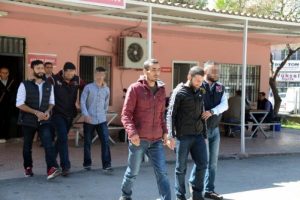 Polisi tuzağa &ccedil;ekeceklerdi