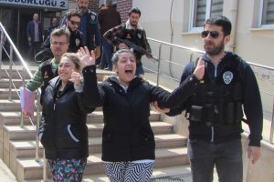 Bursa'da 46 kilo esrarla yakalanan 9 kişi tutuklandı