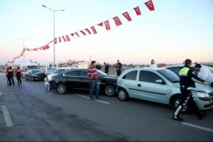 Bakana tahsis edilen ara&ccedil; kaza yaptı
