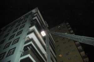 Buzdolabından &ccedil;ıkan yangın k&uuml;l etti