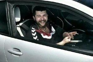 Kafede &ccedil;ıkan yangında engelli gen&ccedil; yanarak can verdi