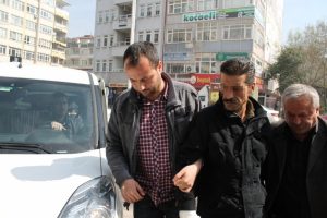 Kardeş kavgasında kan aktı: 1 &ouml;l&uuml;