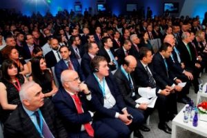Uludağ Ekonomi Zirvesi'nde ilk oturum yoğun ge&ccedil;ti