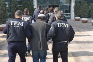 Bursa'da FET&Ouml; soruşturmasında 3 &ouml;ğretmen tutuklandı
