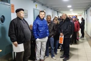 G&ouml;&ccedil;menler sandık başına koştu