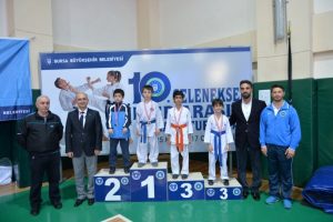10. İllerararası Karate Turnuvası'nda şampiyon Bursa