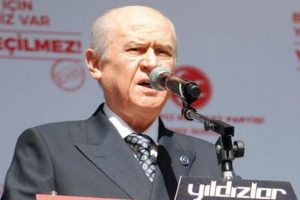 'T&uuml;rk milleti ne zaman diktat&ouml;re rıza g&ouml;sterdi'