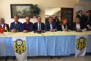 "Galatasaray'ın almış olduğu kararı ibretle izledik"
