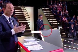Cumhurbaşkanı adayı kopya &ccedil;ekti