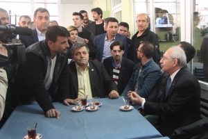 CHP lideri Kılı&ccedil;daroğlu, Bursa'da vatandaşlarla buluştu