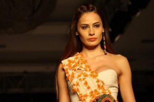 &Uuml;nl&uuml; modelin yatak odasındaki b&ouml;cek davasında karar verildi
