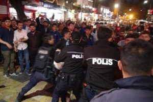 Suriyeli zannettiler, kent karıştı! Lin&ccedil; ediyorlardı...