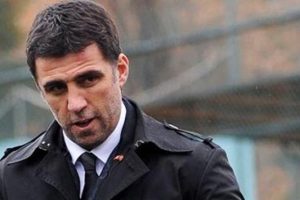 Hakan Ş&uuml;k&uuml;r ihra&ccedil; kararını duyunca istifa etti