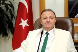 Rekt&ouml;rden sınavlara 'Cuma namazı' ayarı
