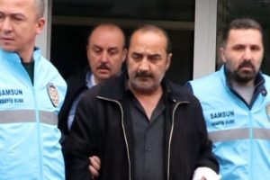 Eşini taciz eden fırıncıyı 'namus' i&ccedil;in &ouml;ld&uuml;rm&uuml;ş
