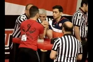 D&uuml;nya şampiyonu Bursalı tıbbiyelinin bileğini kimse b&uuml;kemiyor