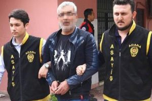 Kadın y&uuml;z&uuml;nden kafa attığı adam &ouml;ld&uuml;