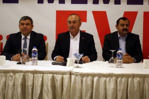 G&uuml;ndeminde Bild'in Atat&uuml;rk'l&uuml; istismarı vardı