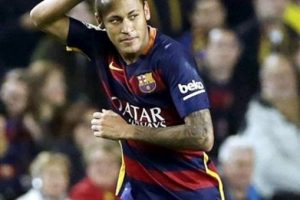 Manchester United Neymar i&ccedil;in kesenin ağzını a&ccedil;tı