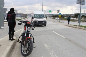 Hasta yerine motosiklet taşıyor