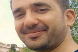 Bilgisayar beklerken kutudan fayans &ccedil;ıktı