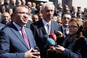 Bozdağ: Atat&uuml;rk b&uuml;y&uuml;k değişime 'Evet' derdi