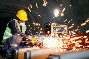 M&uuml;ezzinoğlu'ndan kıdem tazminatı a&ccedil;ıklaması