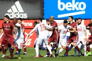 Beşiktaş, &Uuml;mraniyespor'u mağlup etti
